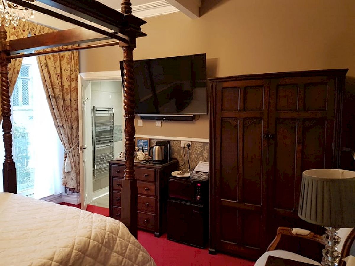 Luxury King Room Garden View